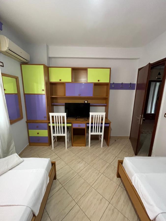 Delars Sarandë
